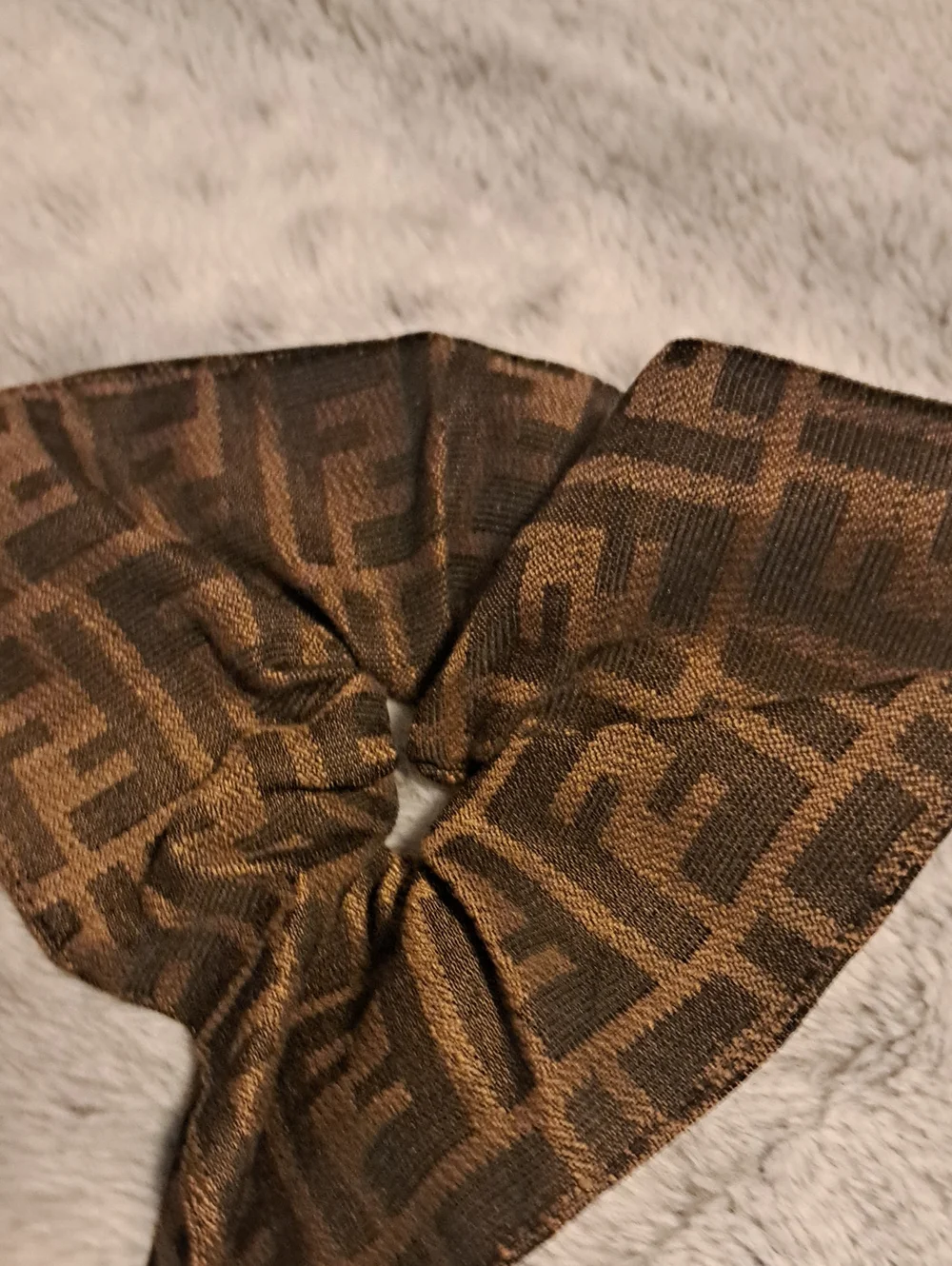 Brown Logo-Pattern Women's Scrunchy Accessory